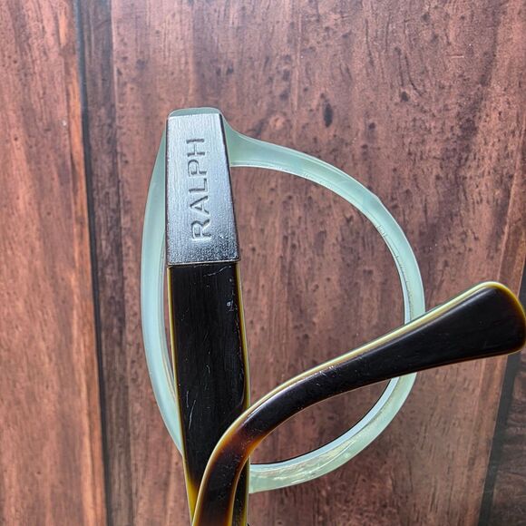 Elegant Brown Cat-Eye Glasses - Picture 7 of 9